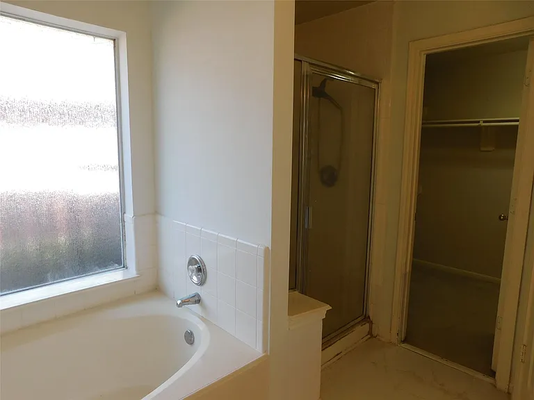 3702 Heritage Colony Dr — Photo 21