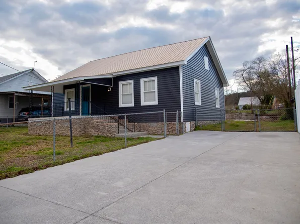 51 Oak St, Trion, GA 30753