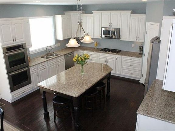4th image of 2860 Lauren Meadows Dr