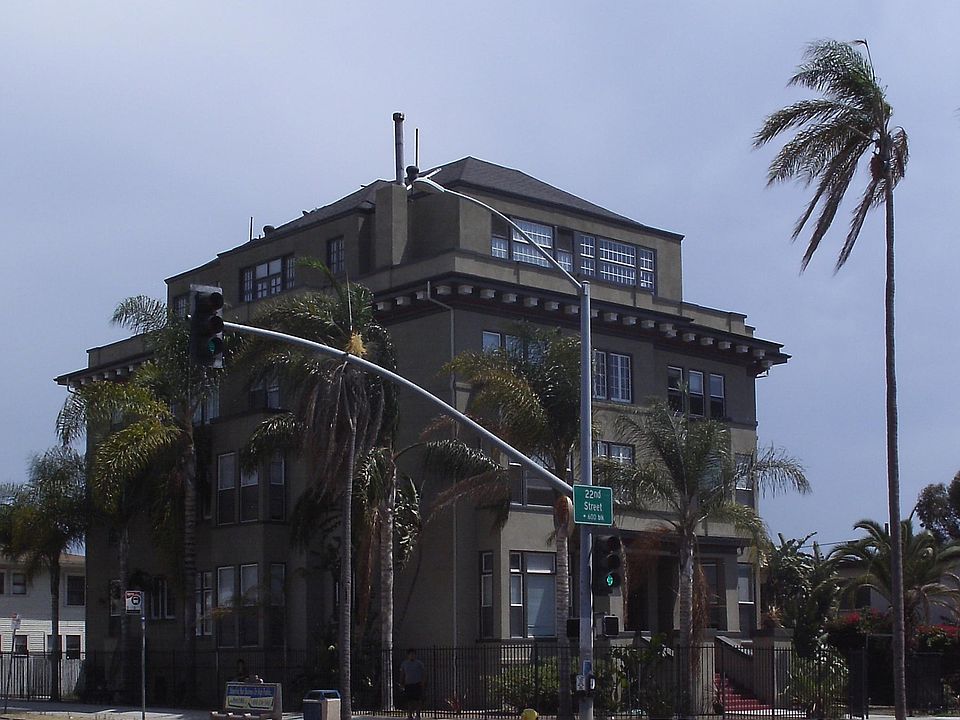 1st image of 563 22nd St