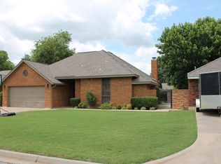 3012 NE Stratford Cir, Lawton, OK 73507
