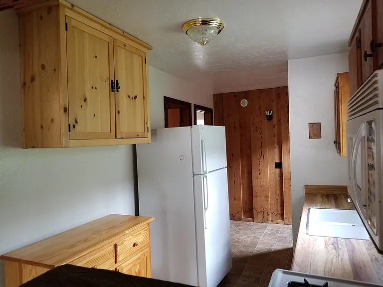 1008 Sierra Ave — Photo 5