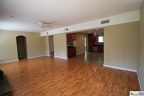 4th image of 3000 Elmwood Dr