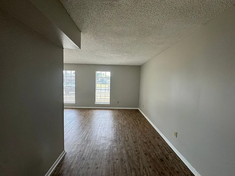 5252 Scottsdale Ave — Photo 9
