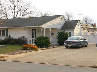 180 Vineyard Rd, Edison, NJ 08817