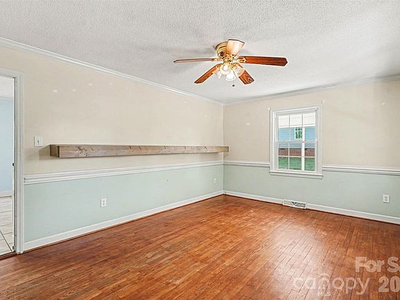 4th image of 126 Terrace Rd