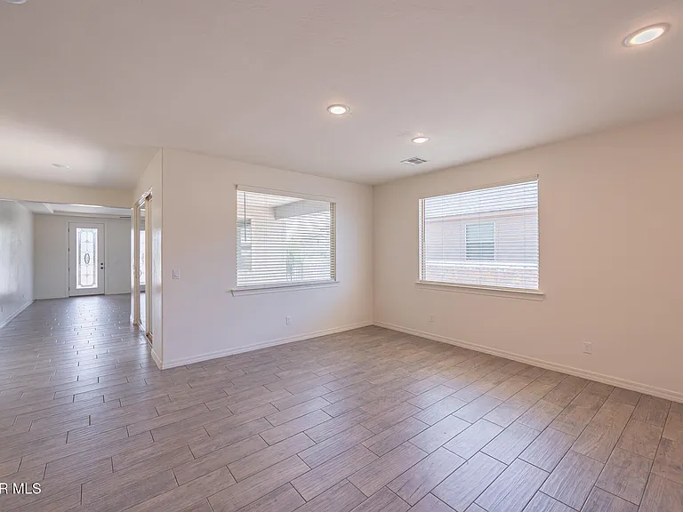 2725 Mike Price Dr — Photo 4