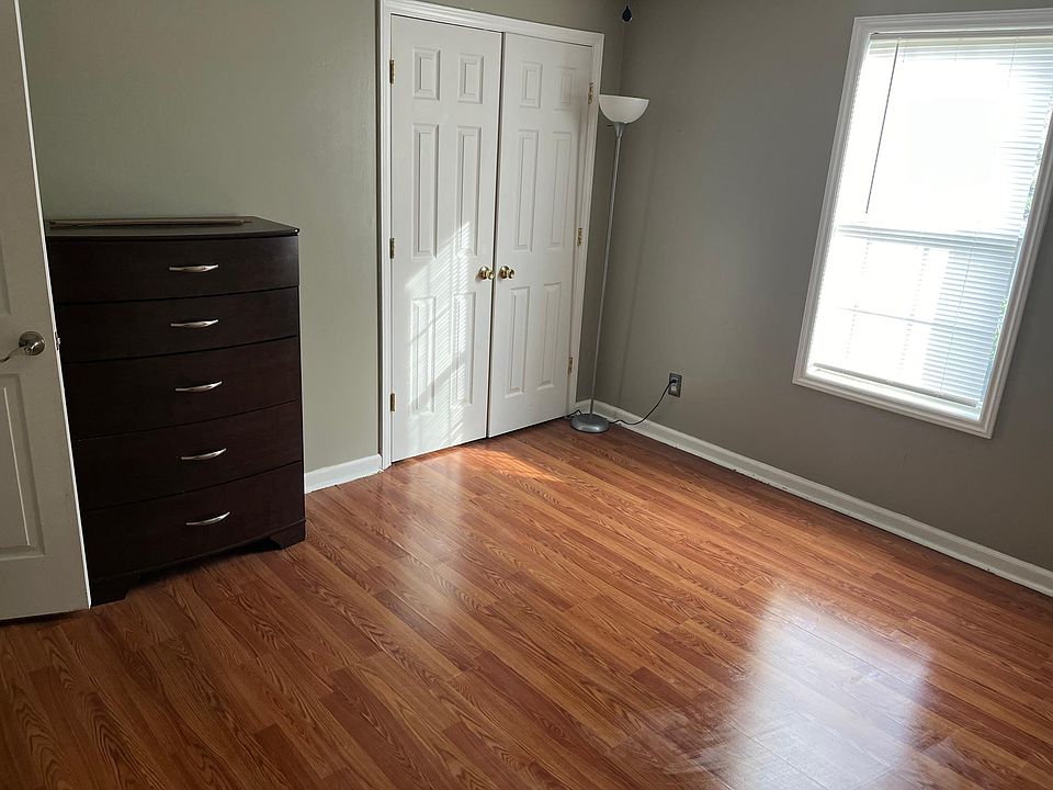 1st image of 400 Bubble Creek Ct Unit 3