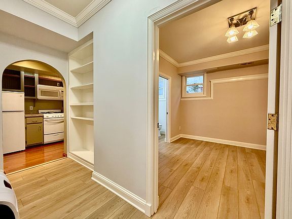 5th image of 676 Canyon Dr #A