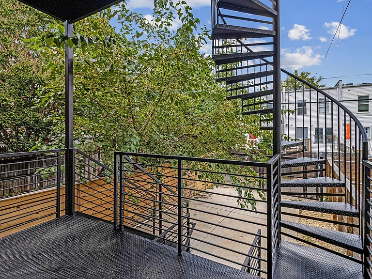 29 N St NW #2 — Photo 30