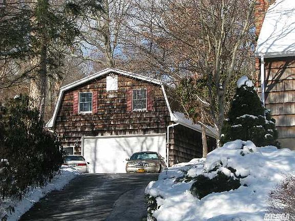 4th image of 10 Glen Hill Ct