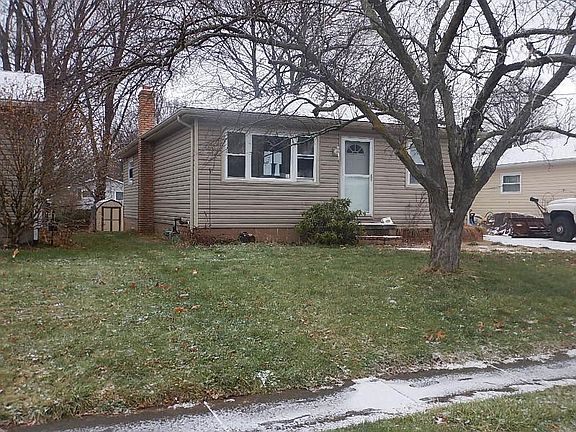 2nd image of 3693 Louise St