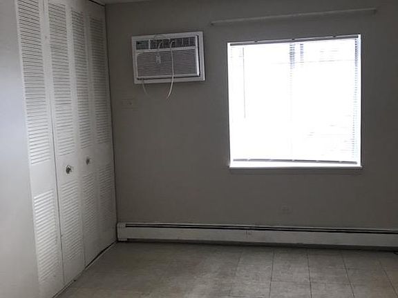 5th image of 2 E Dundee Quarter Dr #102