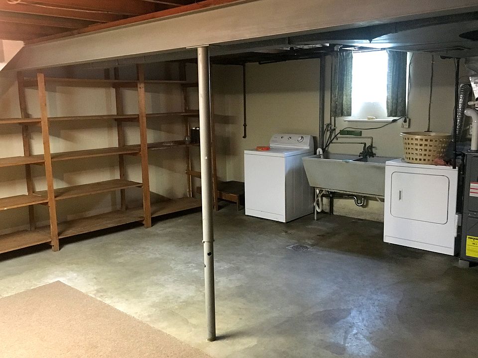 1st image of 22 Mary Lue Dr