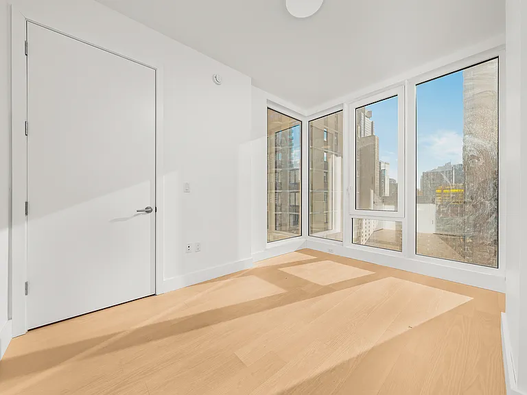 250 W 49th St #52305 — Photo 6