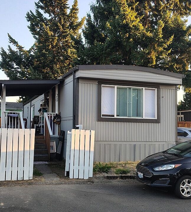 2nd image of 401 37th Street SE #20