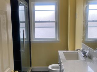 304 Billings Rd, Quincy, MA 02170