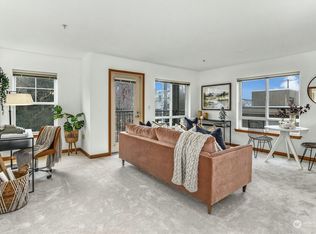 3015 SW Avalon Way APT 202, Seattle, WA 98126