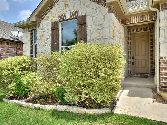 3rd image of 1664 Bovina Dr