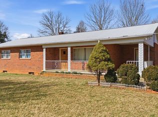 146 Panorama Dr, Franklin, NC 28734