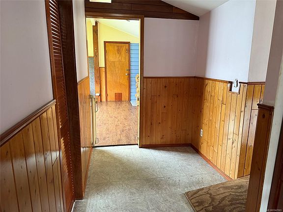 3rd image of 5250 Beaver Harbour Rd #16