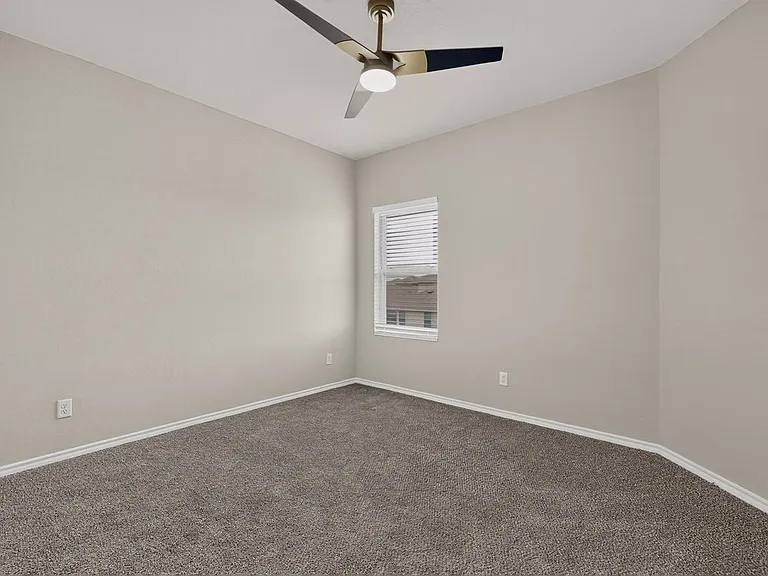 10423 Green Pr — Photo 35