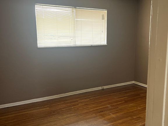4th image of 3339 Brierhall Dr #3