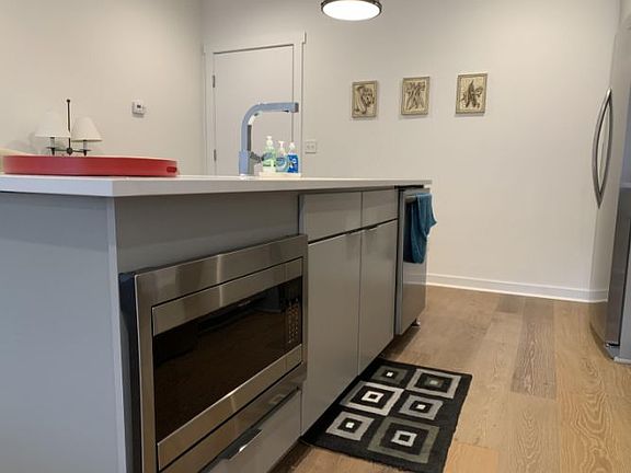 5th image of 411 Fairpoint St #303