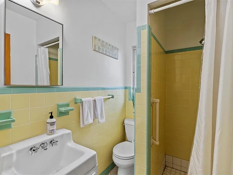 2473 Davis Blvd — Photo 52
