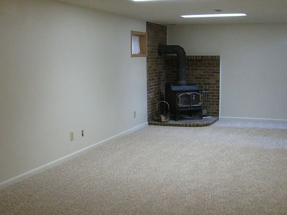 2nd image of 4647 Montebello Dr