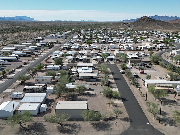 4th image of 565 S Adobe Ln