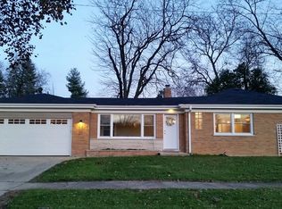 1203 Wakeman Ave, Wheaton, IL 60187