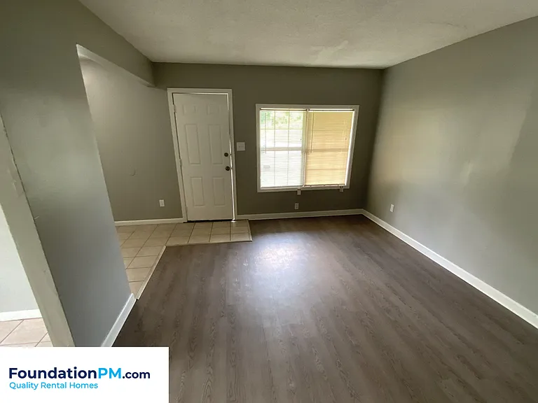 2961 Grenadier Cv — Photo 4
