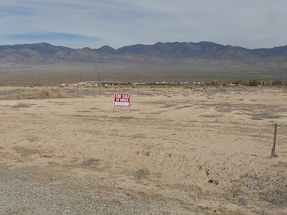 3rd image of 5751 N Itasca Pl