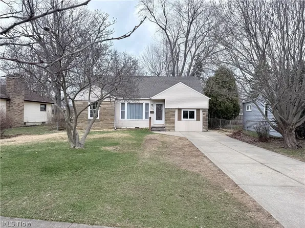 799 Stevens Blvd, Eastlake, OH 44095