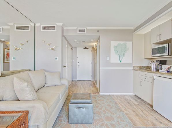 5220 Seawall Blvd APT 437D, Galveston, TX 77551