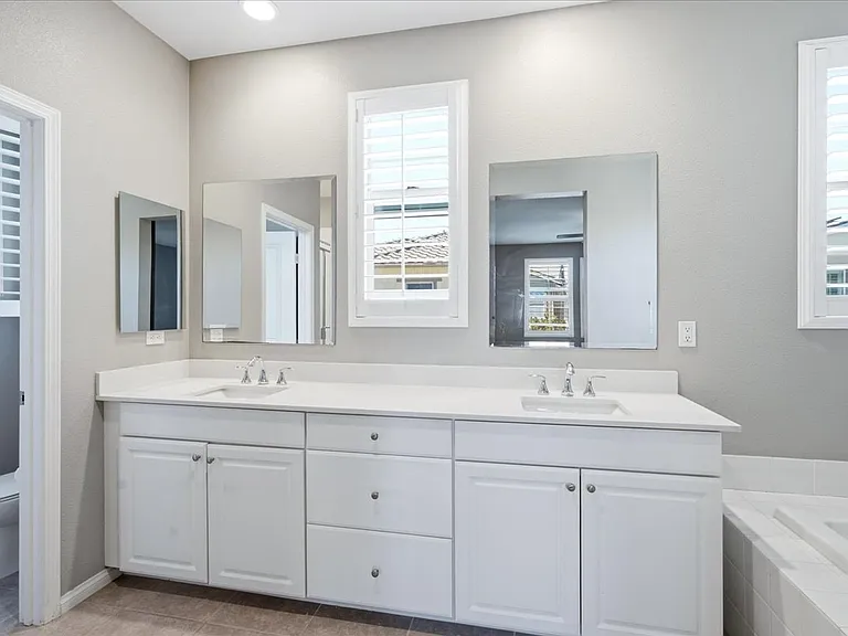 35 Lomada St — Photo 24