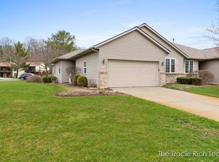 4889 Castle Hill Ct NE, Rockford, MI