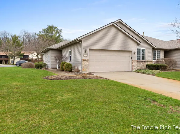 4889 Castle Hill Ct NE, Rockford, MI 49341