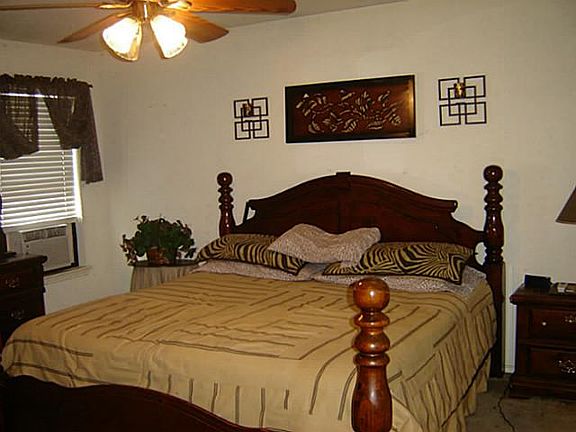 3rd image of 3201 View Ln