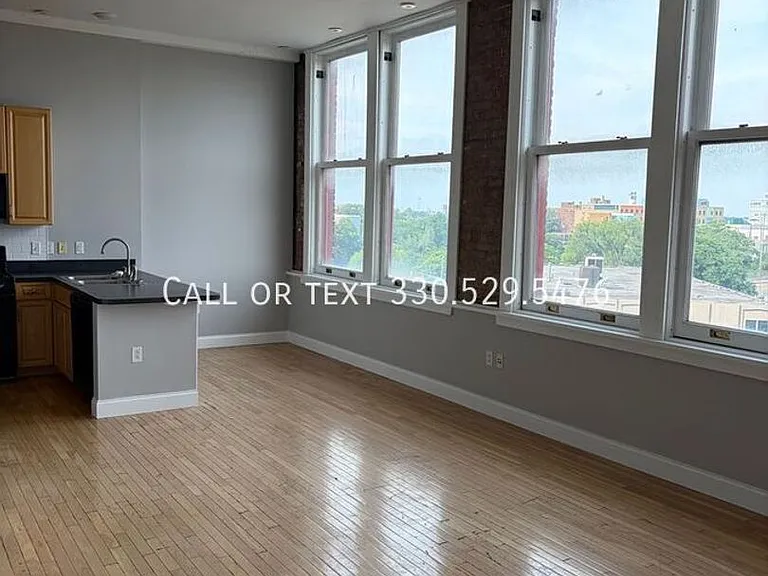 2404 Prospect Ave — Photo 8
