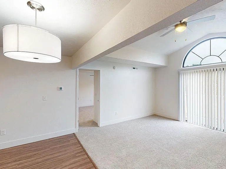 Green Ridge Apartments — Photo 58