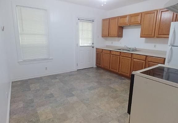 2nd image of 230 Hill Terrace Dr
