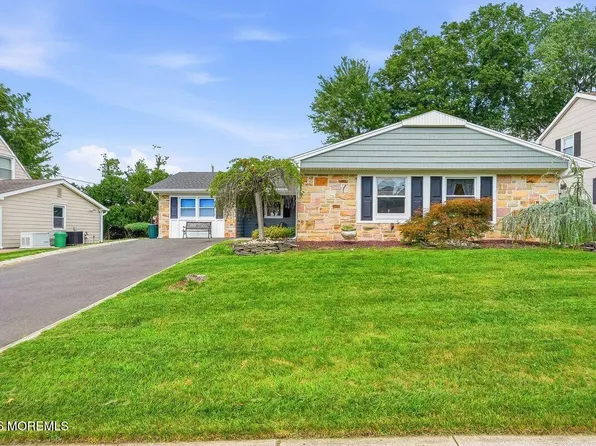 53 Ivy Way, Aberdeen, NJ 07747