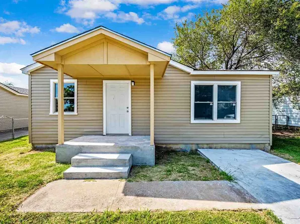 621 SW 26th St, Lawton, OK 73505