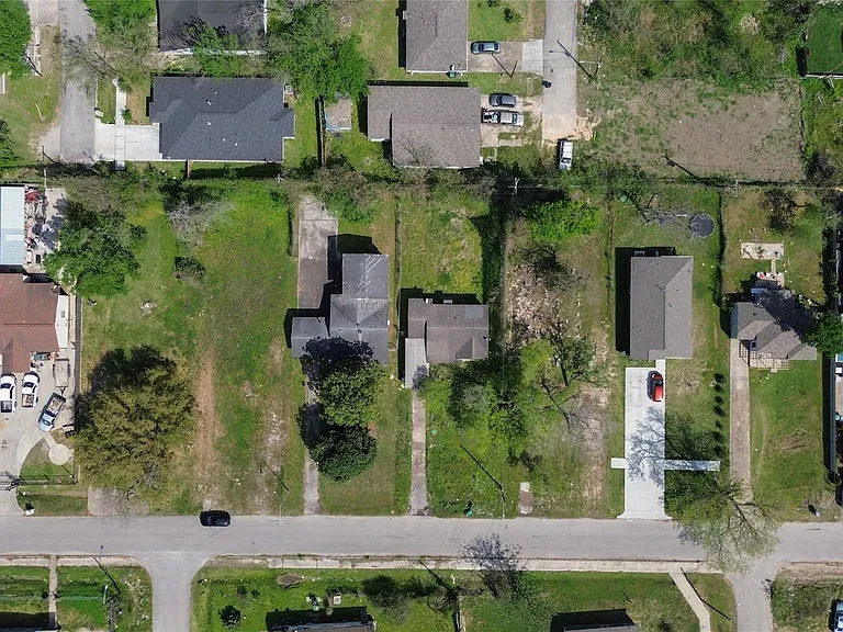 410 Clinton Park St — Photo 19