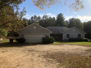 25401 Kimberly Rd, Sturgis, MI 49091