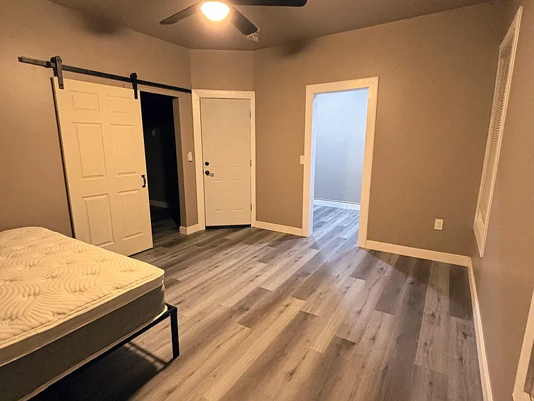 This space can be used as living or bedroom with large walk in closet or small child's bedroom