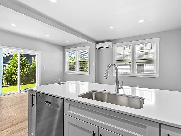 2205 Dejong Dr — Photo 13