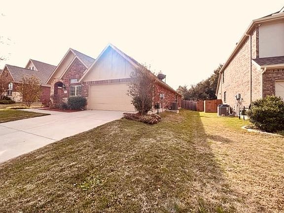 4th image of 5717 Fox Chase Ln